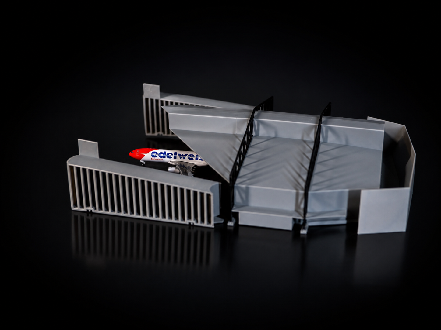 Sound Protection Hangar 1:500 — Interior